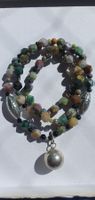Lang Kette aus Agate mit Silbern Kugel