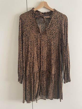 Schönes Yessica Kleid, Gr. M, A-Linie, Leopardenmuster