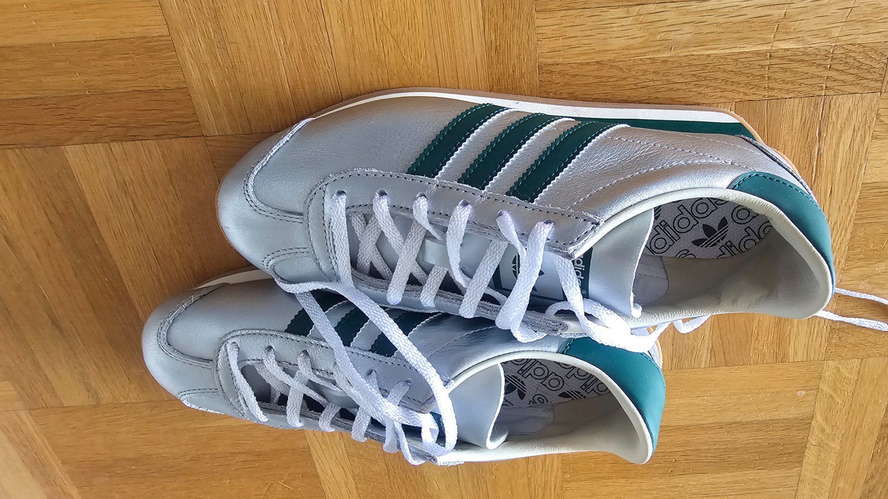Adidas Scarpe da uomo: Adidas Turnschuhe silber-grün, 38.5 – Nuovo (secondo la descrizione) da Klingnau venduto da anduril_25 1