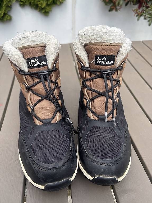 Schuhe für Jungen: Jack Wolfskin Winterstiefel  Größe 38  – Gebraucht aus Benglen von Ninenina35