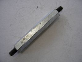Distanzschraube AM21957/1 zu Aebi Motormäher Doppelrad