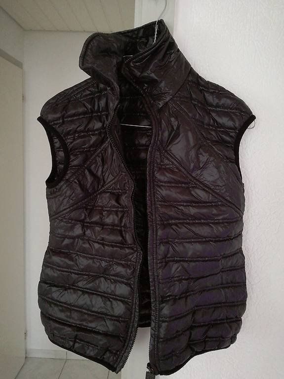 Chanel Gilets & Westen: Chanel Weste / Gilet, Gr. 36 – Gebraucht aus Winterthur von lor_5vlb