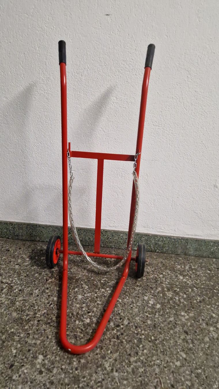 Tutti gli attrezzi: Roter Sackkarren / Fasswagen mit Kette – Nuovo (secondo la descrizione) da Zürich venduto da anna.caterina