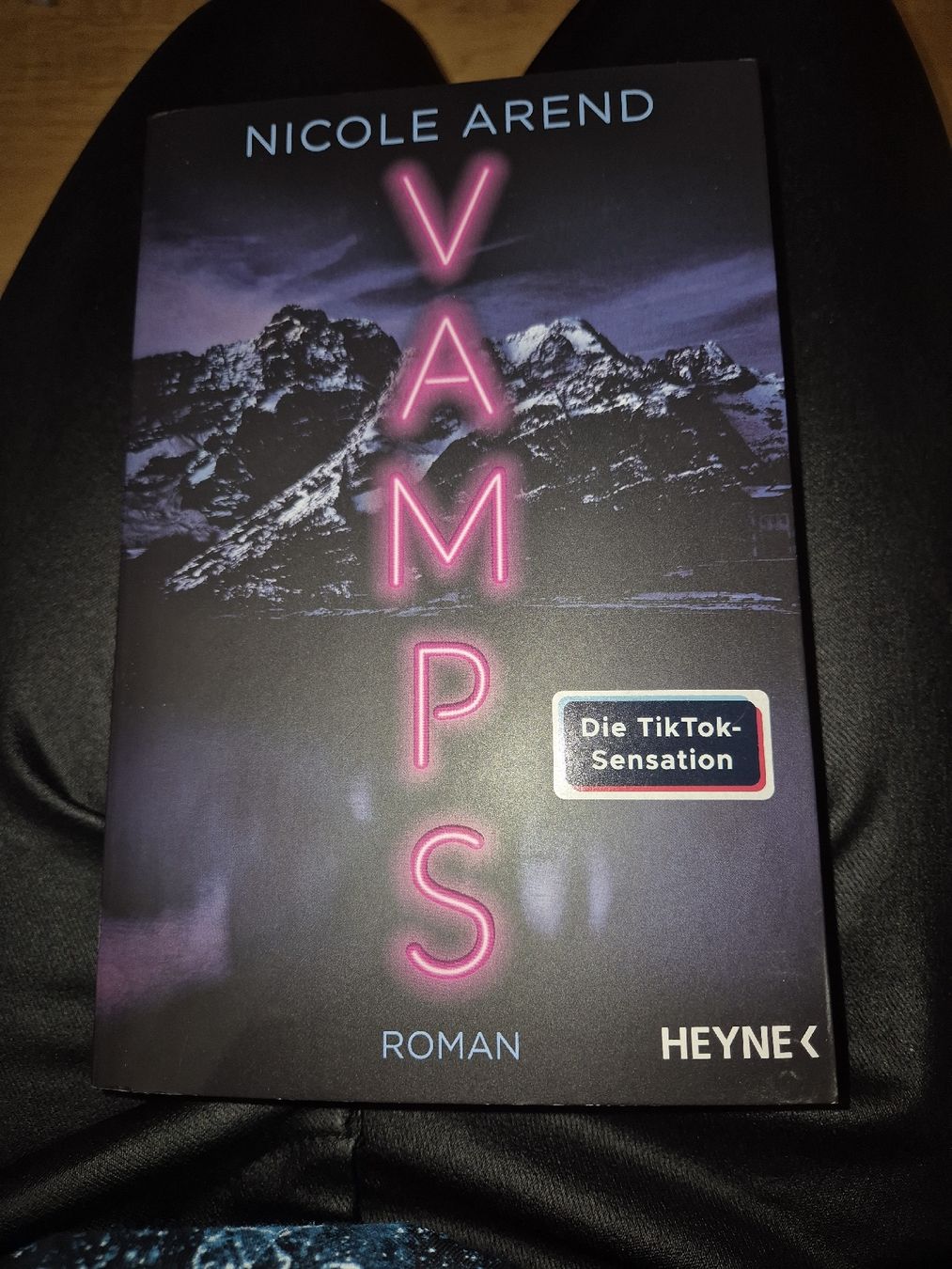 Libri: Vamps – Nuovo (secondo la descrizione) da Bonaduz venduto da Crypwolffan
