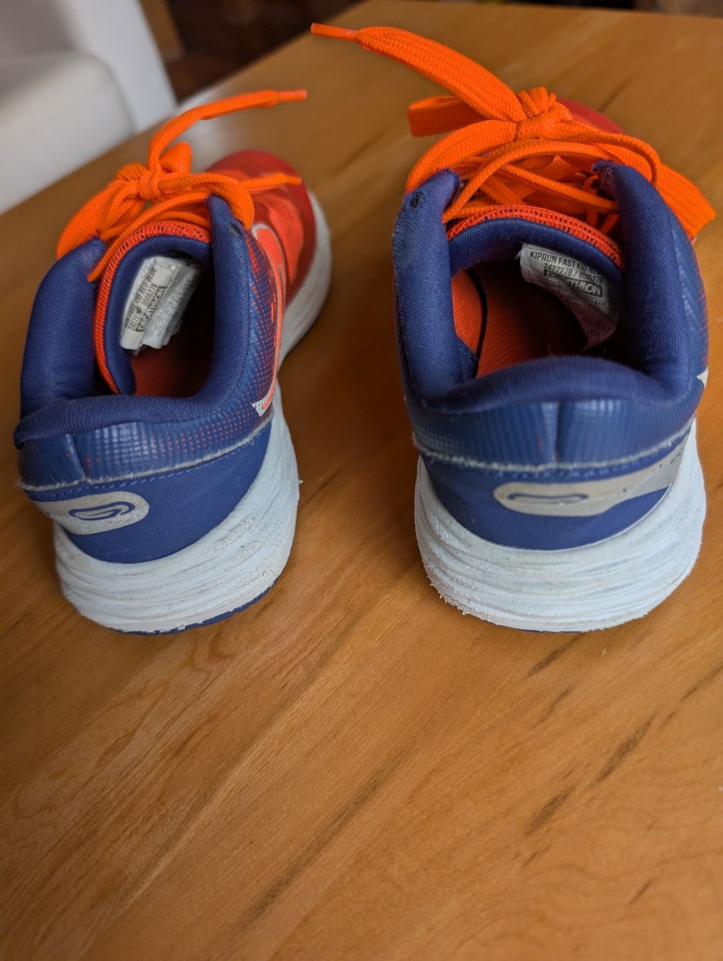 Decathlon Scarpe per ragazzi: Hallenschuhe, Gr. 33 – Usato da Winterthur venduto da voan 2