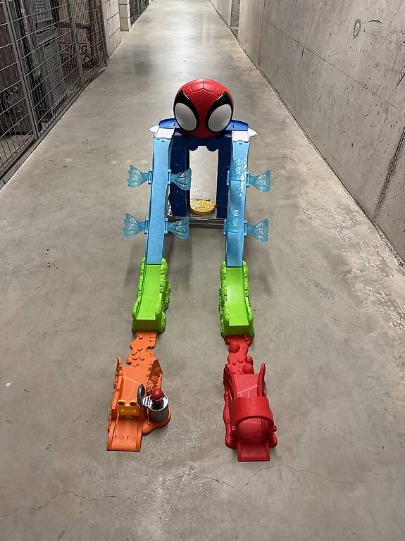 Spielzeuge: Spidey Bahn – Gebraucht aus Winterthur von Guki