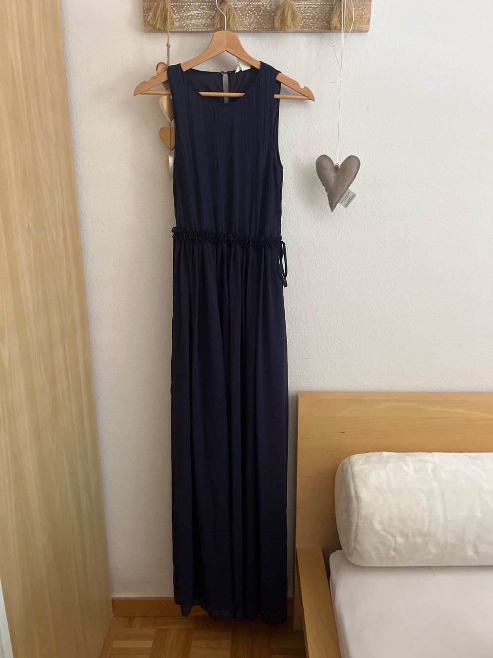 H&M Vestiti: dunkelblaues Brautjungferkleid – Usato da Bern venduto da nicole.ruprecht
