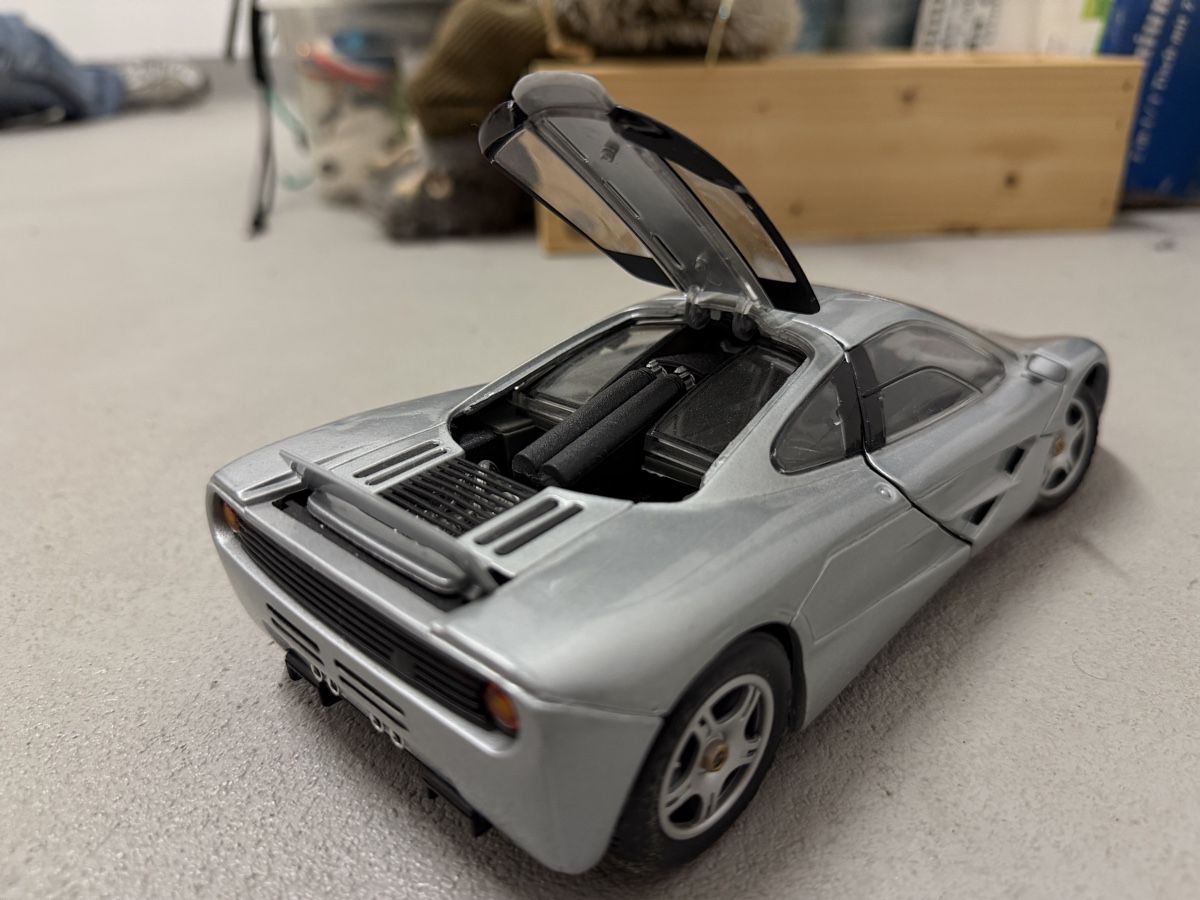 Mclaren Modellini d'auto: McLaren F1 1:18 – Usato da Rapperswil SG venduto da josh67 2