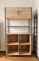 Massives Holzregal mit Metallelementen  Industrial Style