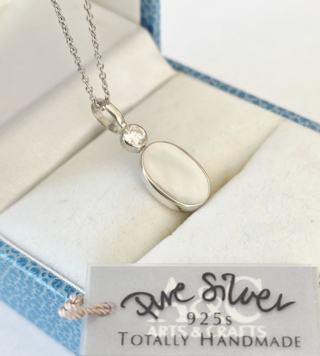 Ciondoli: Oval Mutterperle Silber925 Anhänger - A&C Oslo - Neu – Nuovo e nell'imballaggio originale da Uetikon am See venduto da Coralreef 6