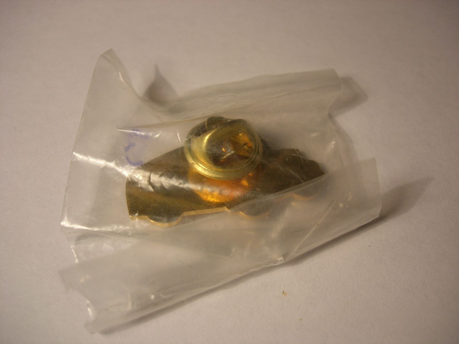 Plaketten & Abzeichen: Postauto Pin #3 – Neu und originalverpackt aus Hornussen von Corvette- 2