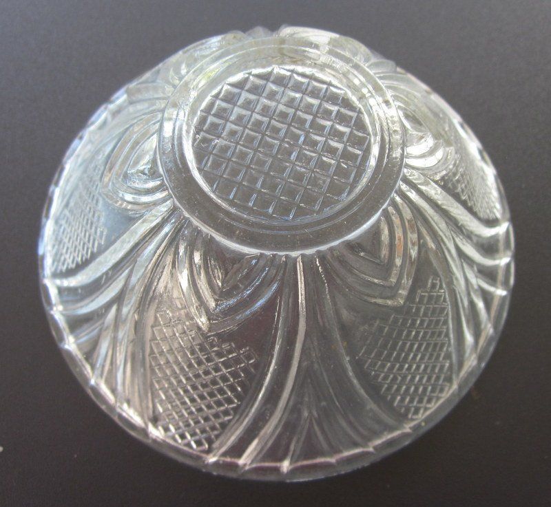 Coupes: Alte kleine Glasschale, Snackschale, Dippschale – D'occasion à Bischofszell par raika 3