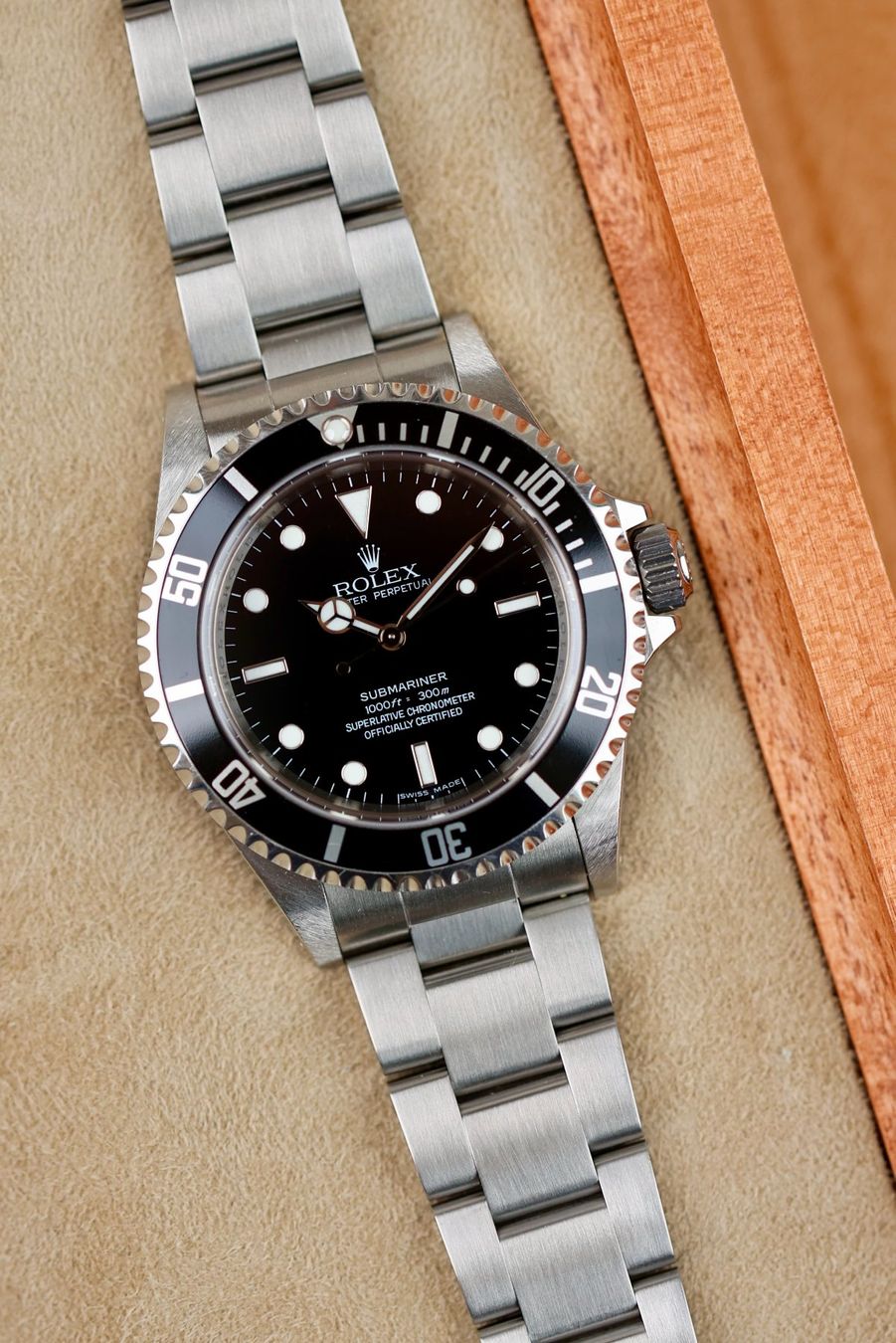 Rolex Orologi: Rolex Submariner 14060 Box/Papers – Usato da Zürich venduto da Lazulivintagewatches 1