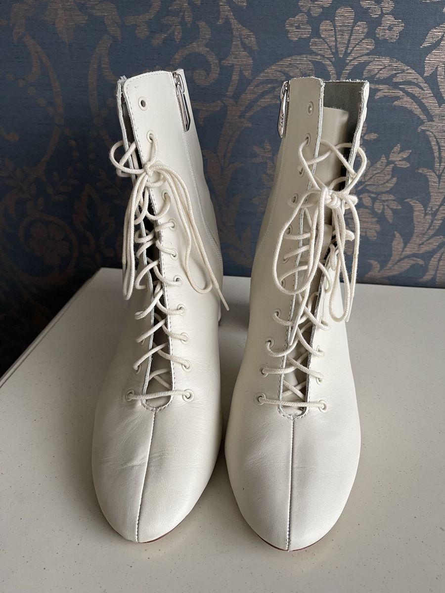 Zara Scarpe da donna: Stiefeletten von Zara Gr.41 – Usato da Stallikon venduto da BaumArt 1