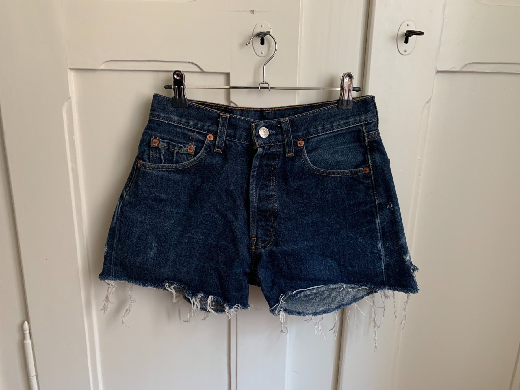 Levi's Jeans: LEVIS - Jeansshorts blau W30 – Usato da Zürich venduto da Diazaio