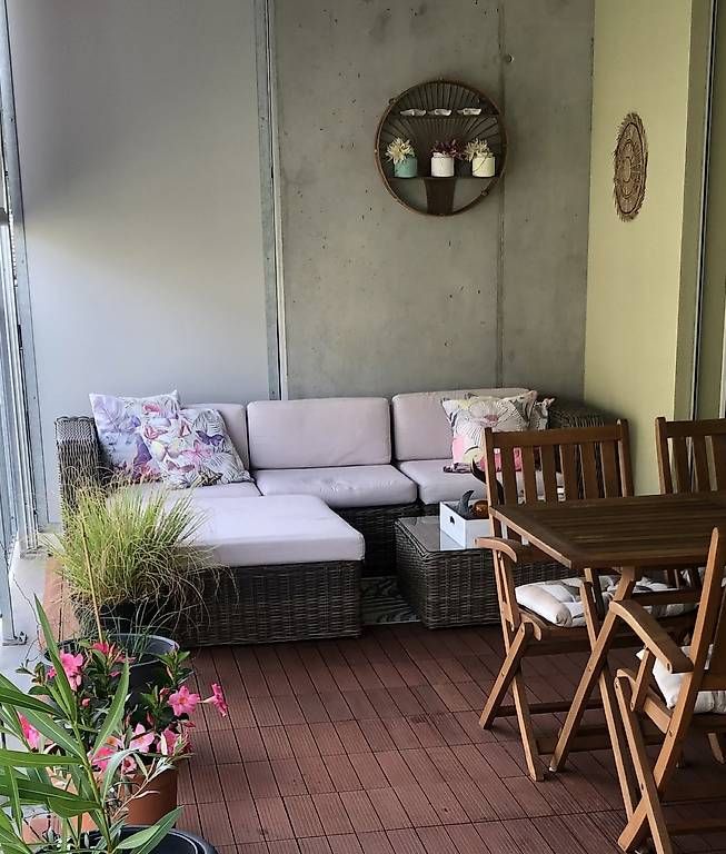 Divani: Balkonlounge zu verkaufen  – Usato da Rubigen venduto da Barabaig72