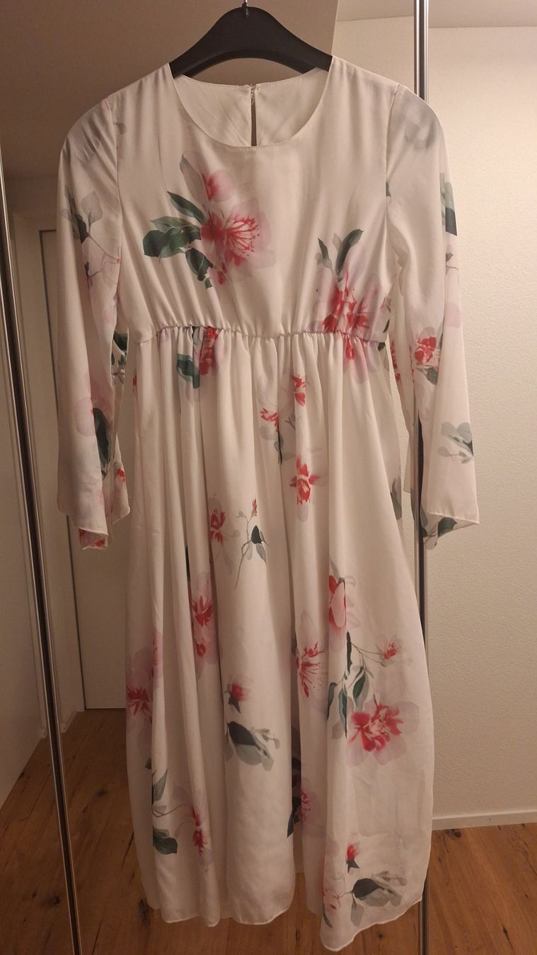 Vestiti & Gonne: 2 lang kleid  11 jahre mädchen – Usato da Schötz venduto da mar_dri 7