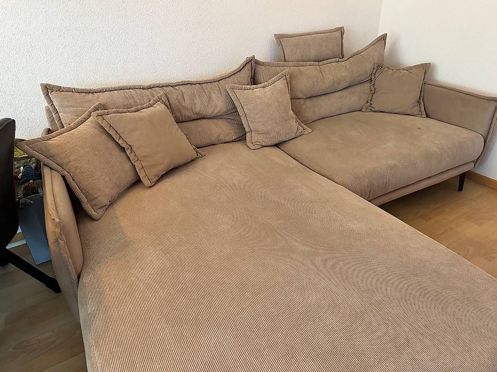 Sofas: Ecksofa beige - Preis verhandelbar – D'occasion à Jonschwil par m.mazzotti 3
