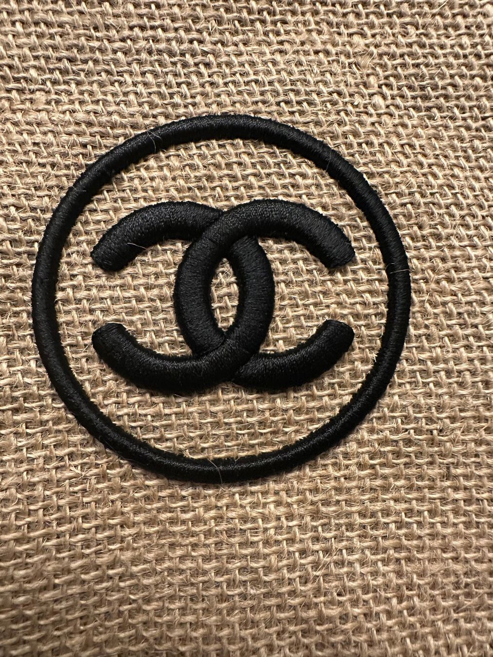 Chanel Borse: Chanel jute Cluth – Nuovo e nell'imballaggio originale da Steinmaur venduto da regenbogen052 1