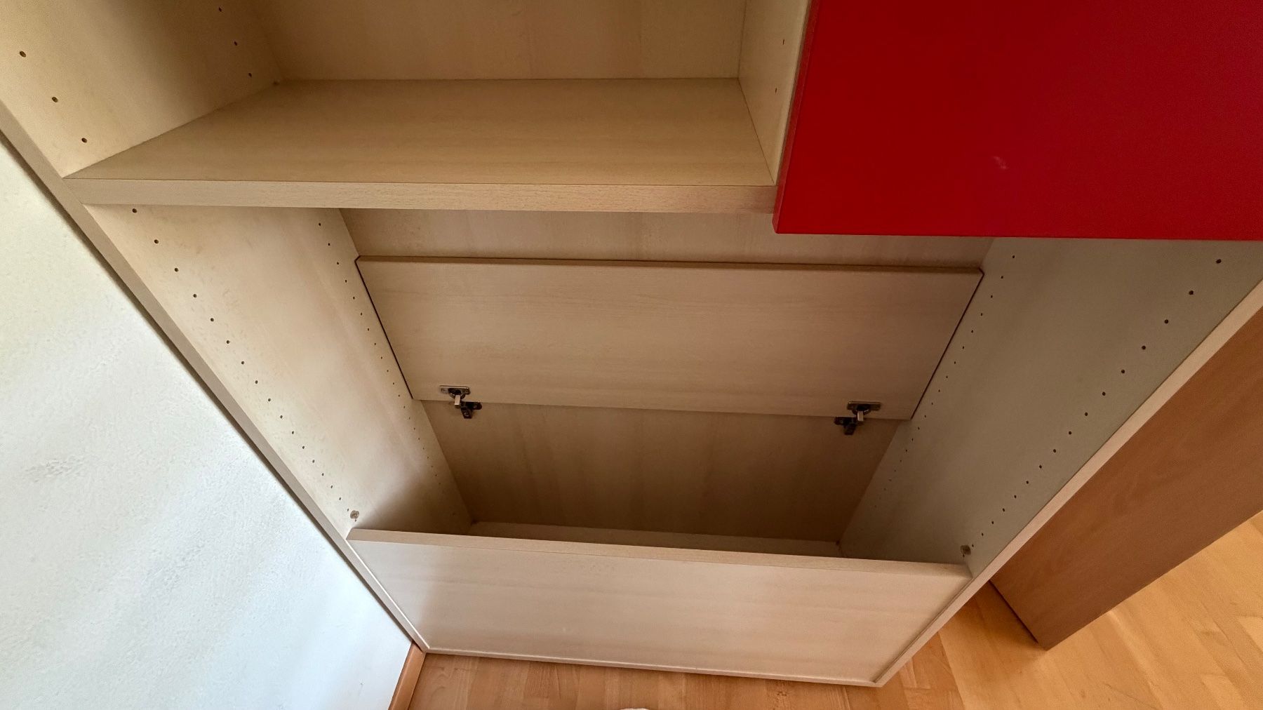 Pfister Schränke: Verstau-Schrank – Gebraucht aus Bülach von lar.rech 2