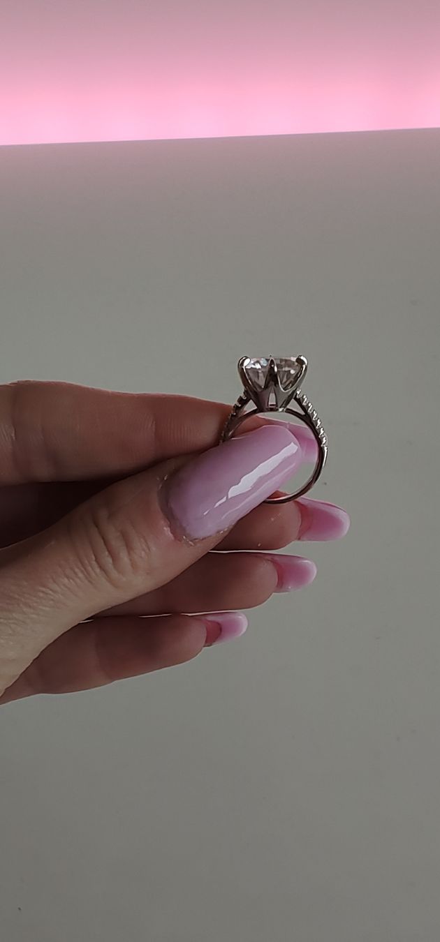 Anelli: 5ct Moissanite Ring – Nuovo (secondo la descrizione) da Meilen venduto da Aphrodite87 1