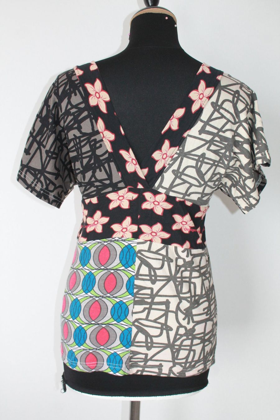 Desigual Tuniche: Tunique DESIGUAL taille M – Usato da Chez-le-Bart venduto da jasse 1