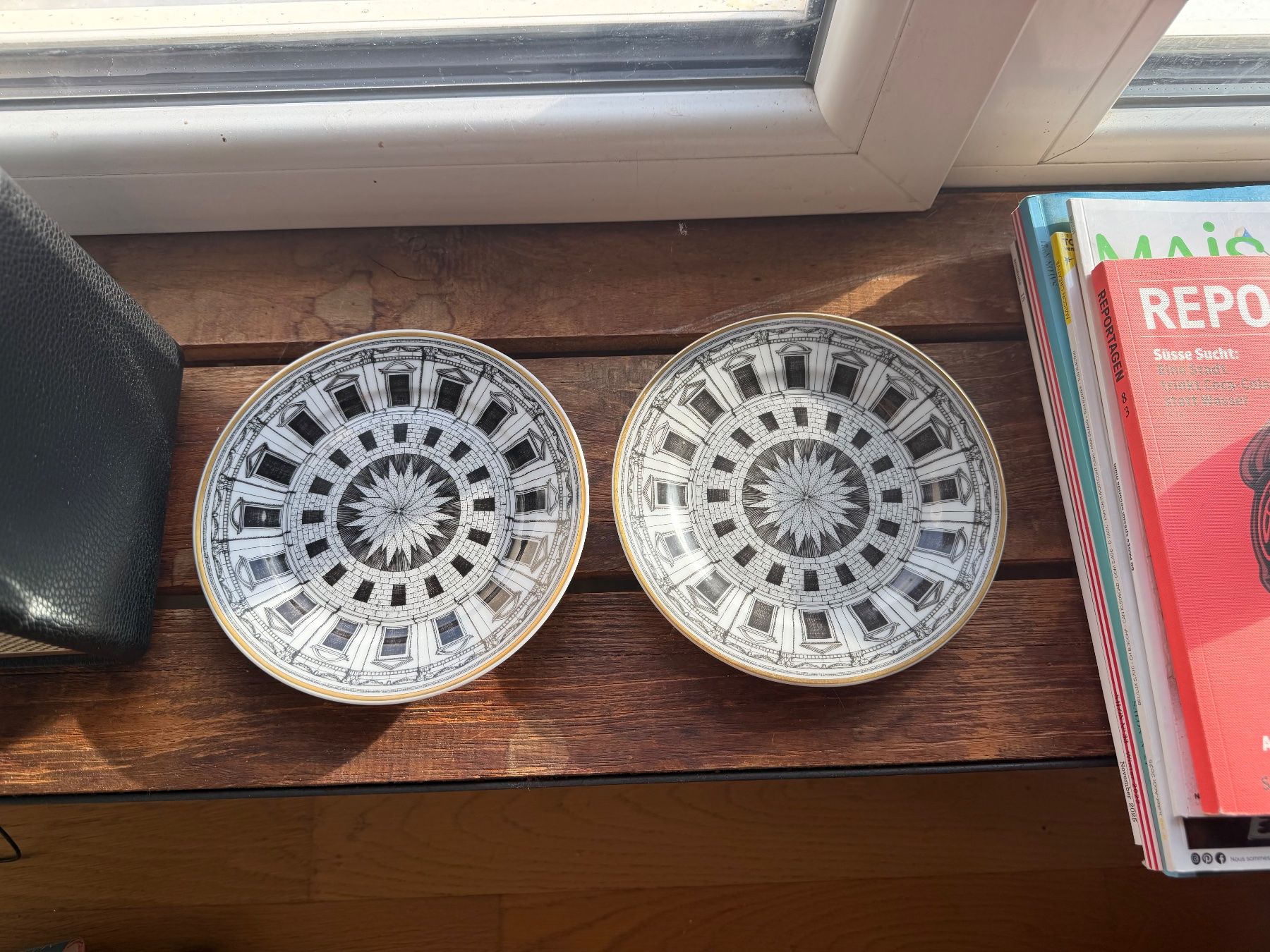 Fornasetti Piatti: Fornasetti Teller 2 Stück – Usato da Nussbaumen AG venduto da normajeanbaker