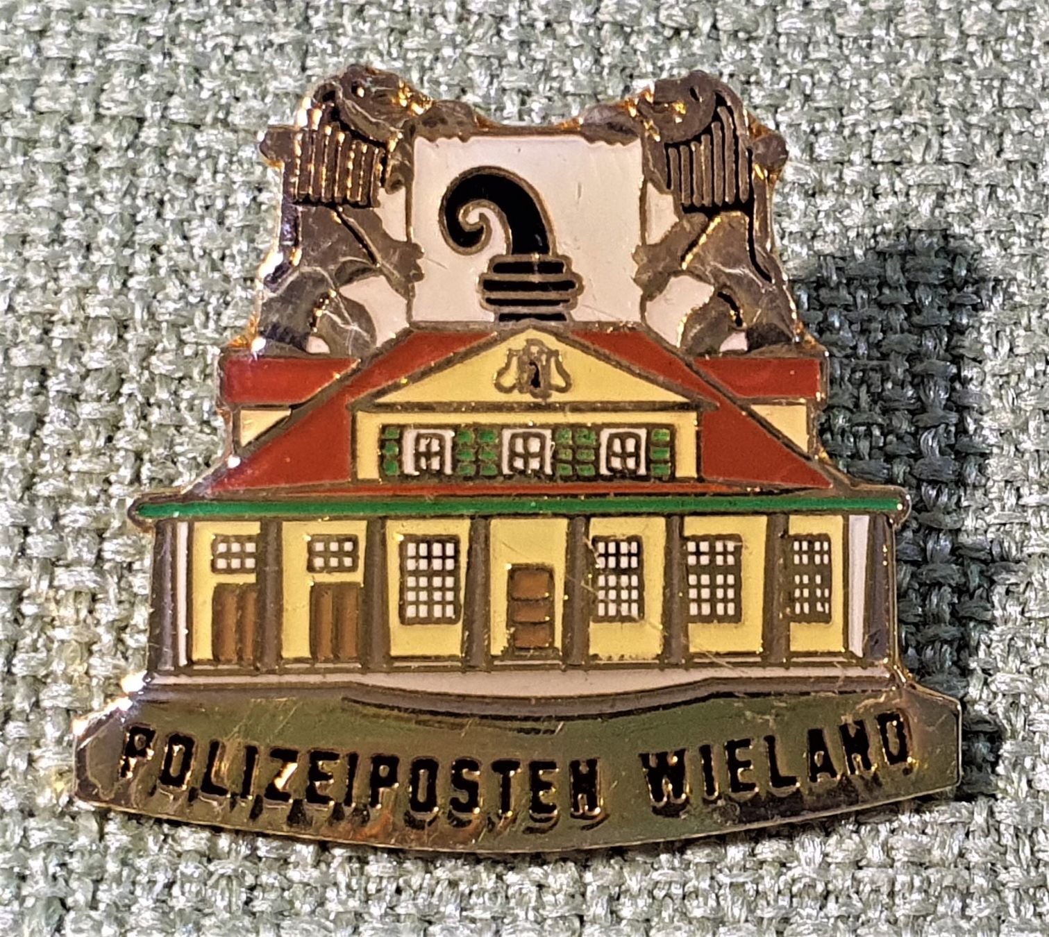 Placchette & Badge: O243 - Pin Polizeiposten Wieland Basel – Usato da Reinach BL venduto da Boston-Verkauf