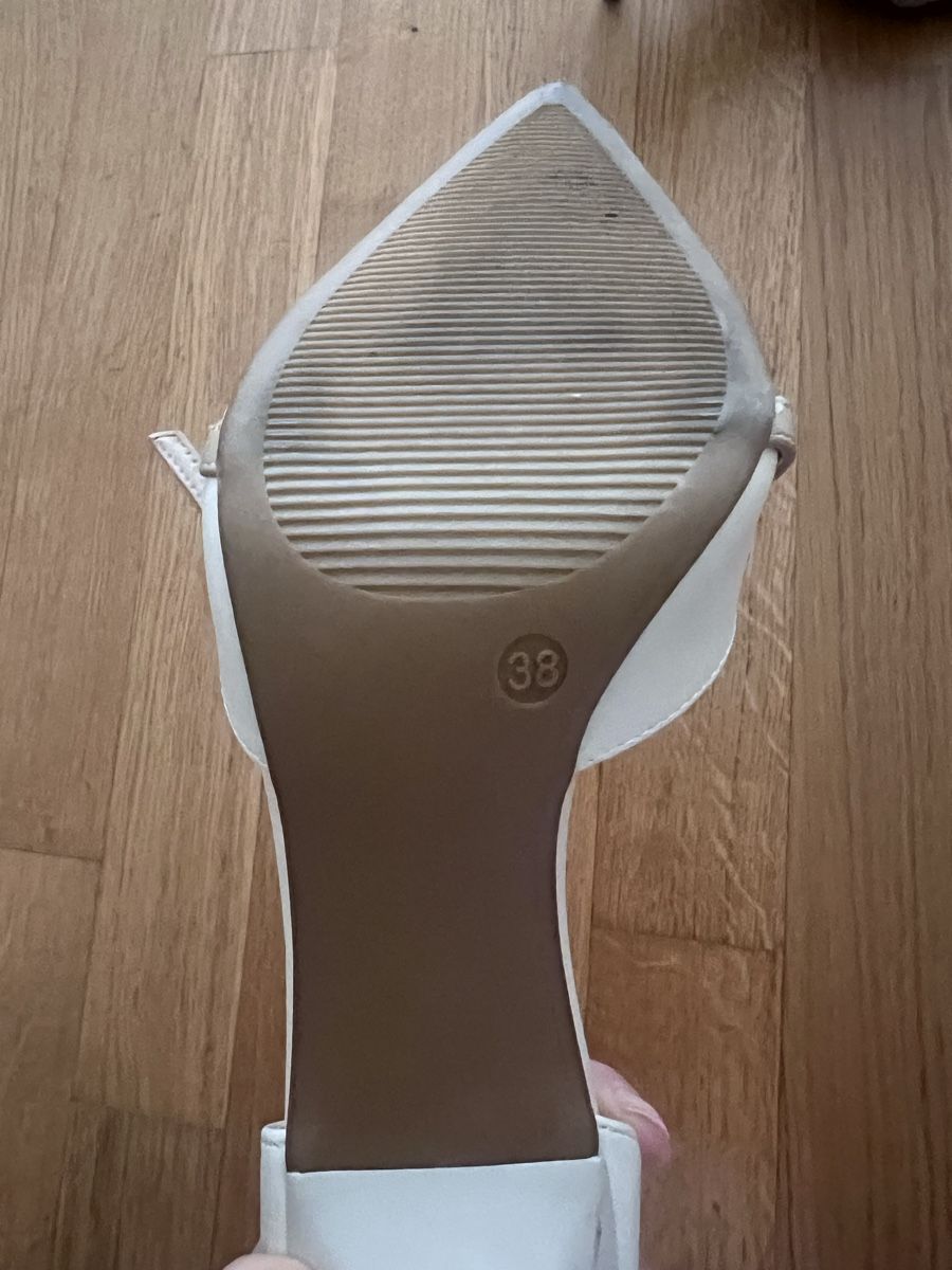 Scarpe da donna: Catwalk 38 – Nuovo (secondo la descrizione) da Zurich venduto da amf_k7k2 2