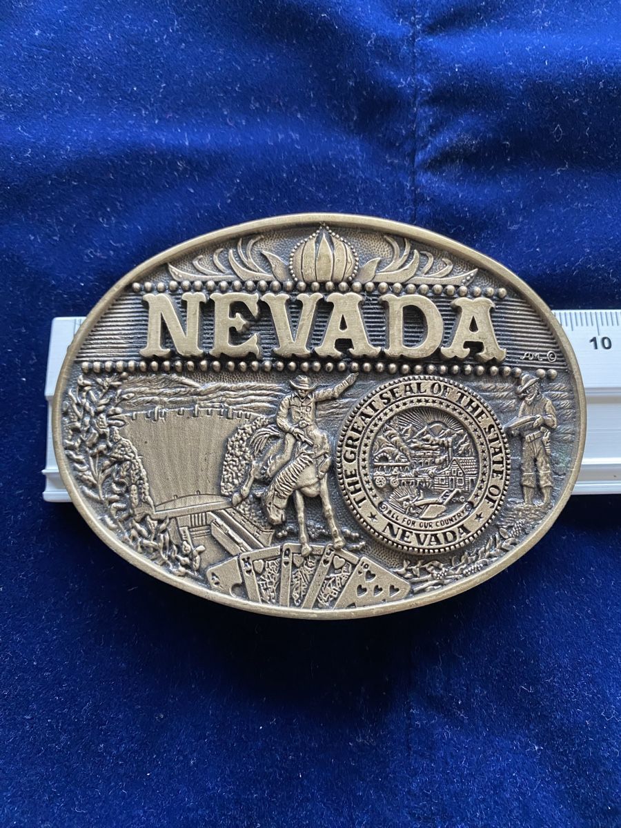 Fibbie per cinture: Vintage Gürtelschnalle Nevada Solid Brass First Edition – Usato da Kreuzlingen venduto da Dennis2004