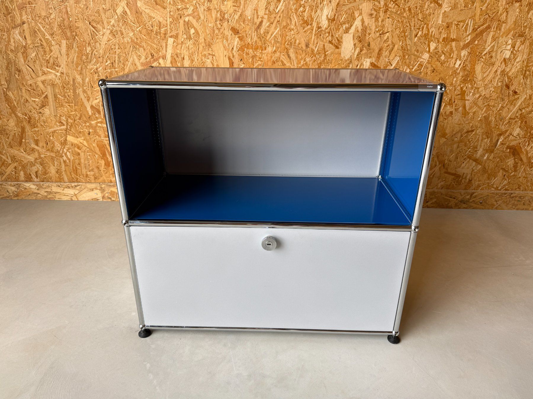 USM Regale: USM Haller Sideboard Regal Blau / Silber – Gebraucht aus Ramsen von Studio82 1