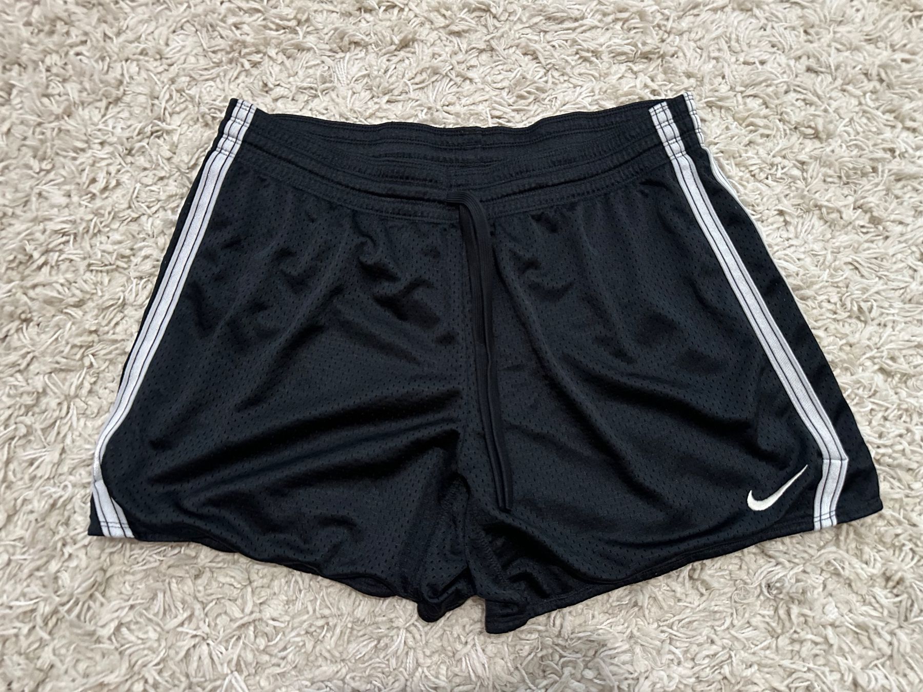 Nike Hosen: Nike Shorts Gr.M – Gebraucht aus Bern von BrandVilla