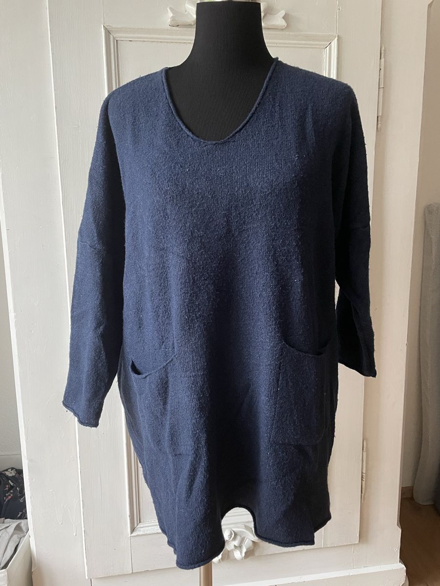 Pullover & Sweatshirts: Pullover oversized mit Taschen – Gebraucht aus Bischofszell von krass13