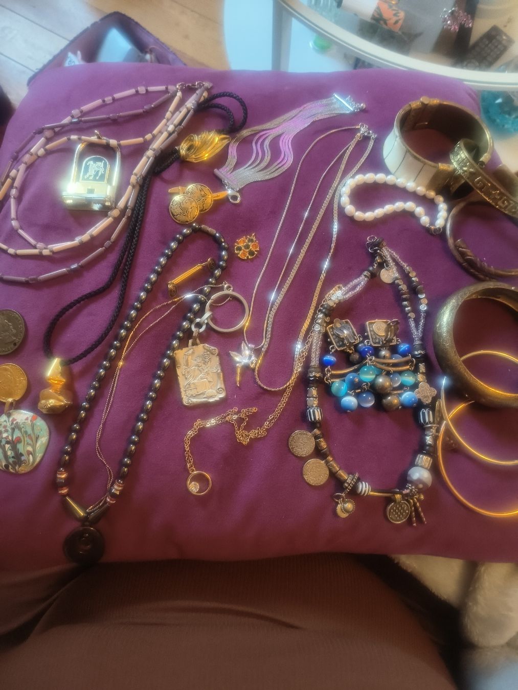 Altri gioielli: lot bijoux diverses ancien récent – Usato da Pampigny venduto da Nathbn