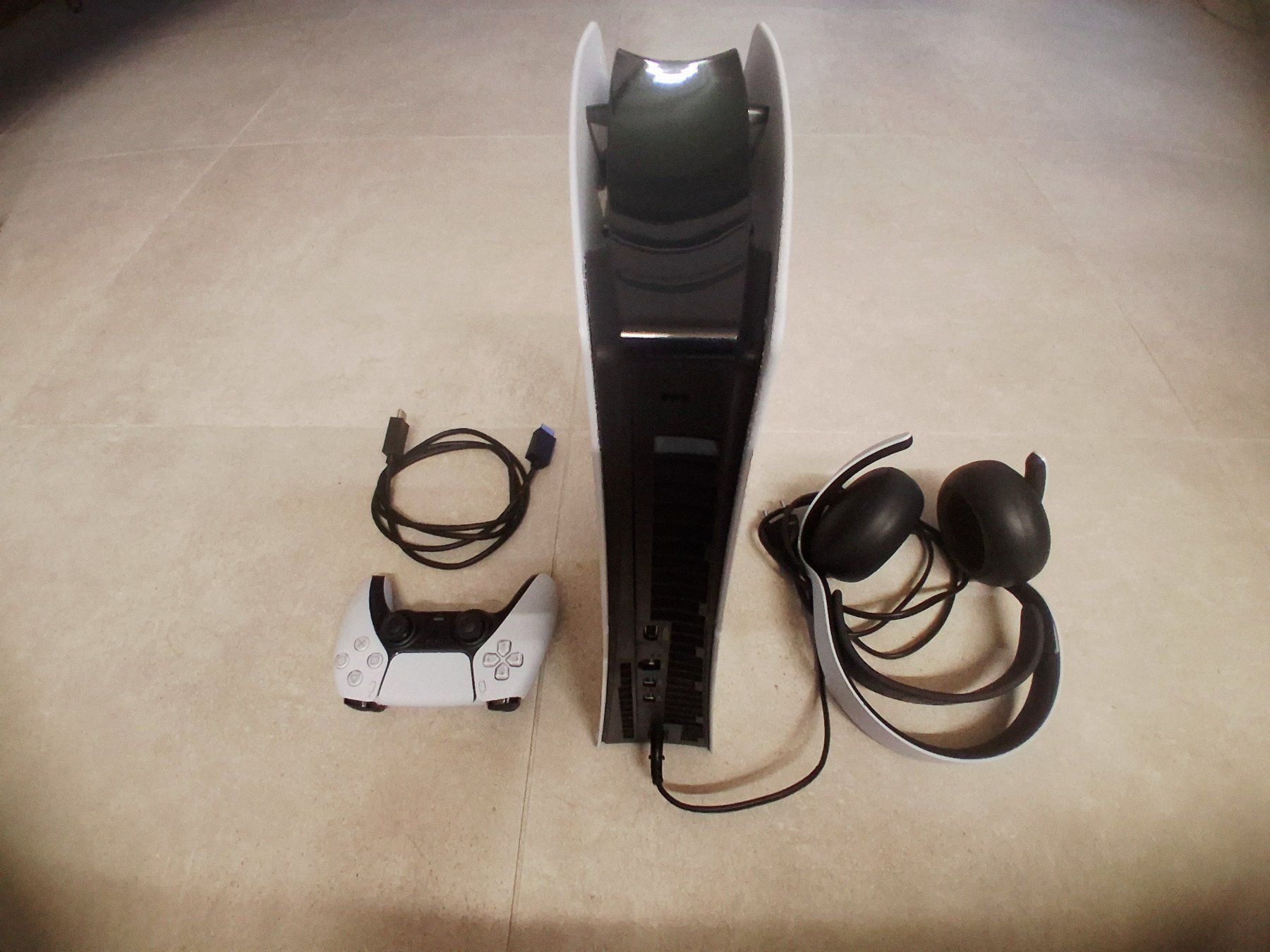 Sony Konsolen: PS5 Slim Digital Edition + Sony Pulse Headset – Gebraucht aus Kaisten von mme_8xn9 2