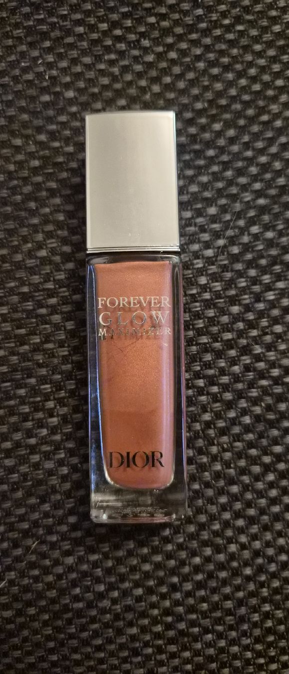 Dior Make-up: Dior Glow Maximizer Rosy – Usato da Muhen venduto da Savana16