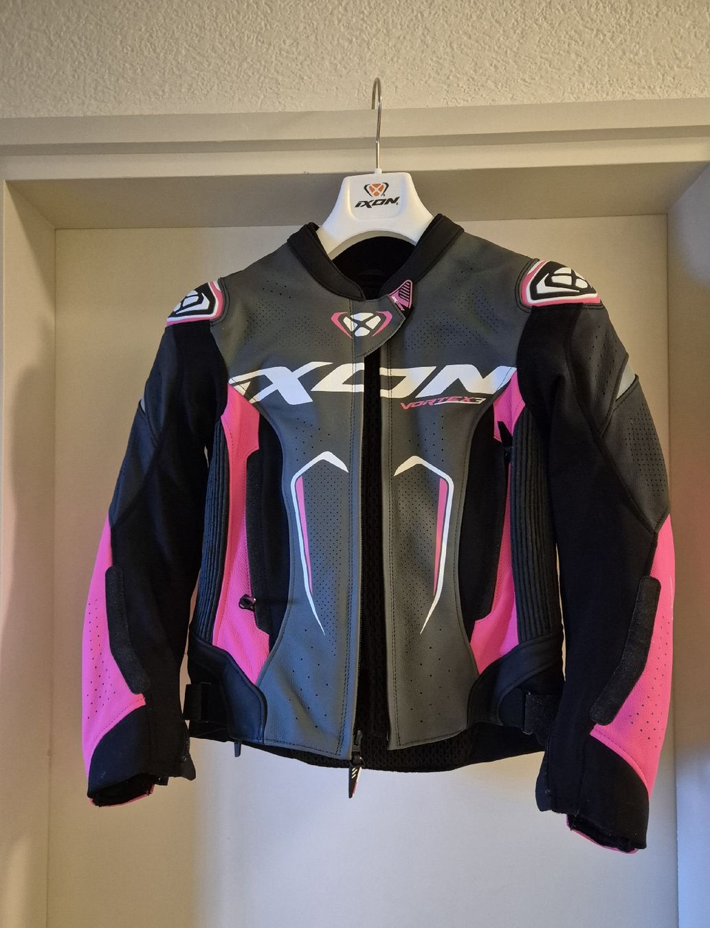 Ixon Giacche: Giacca da moto Ixon Vortex 3 – Nuovo (secondo la descrizione) da Ascona venduto da nic_59fd 2