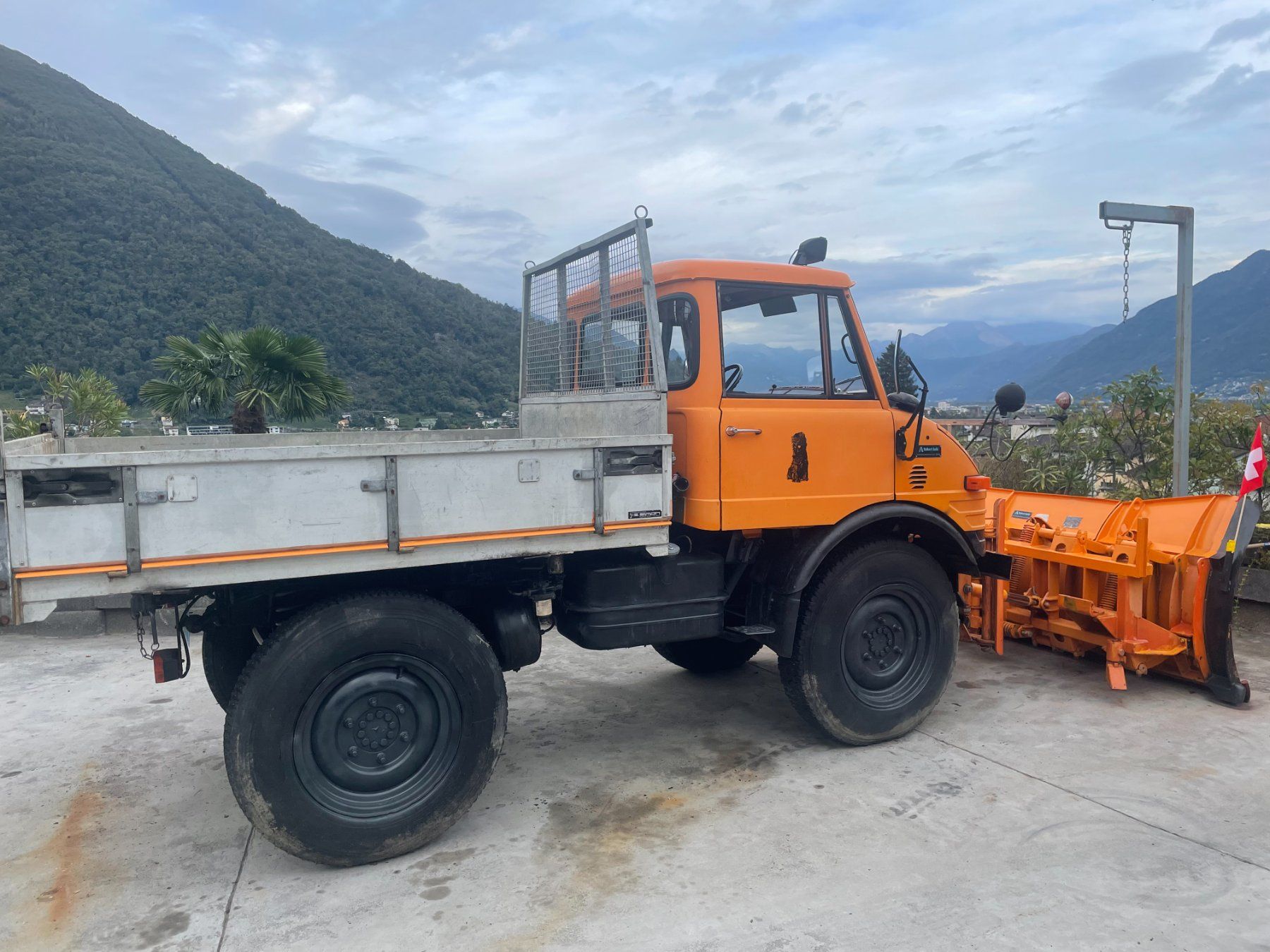 Mercedes-Benz Veicoli commerciali: Vendo Unimog U600 – Usato da Losone venduto da inf_zhb8 1