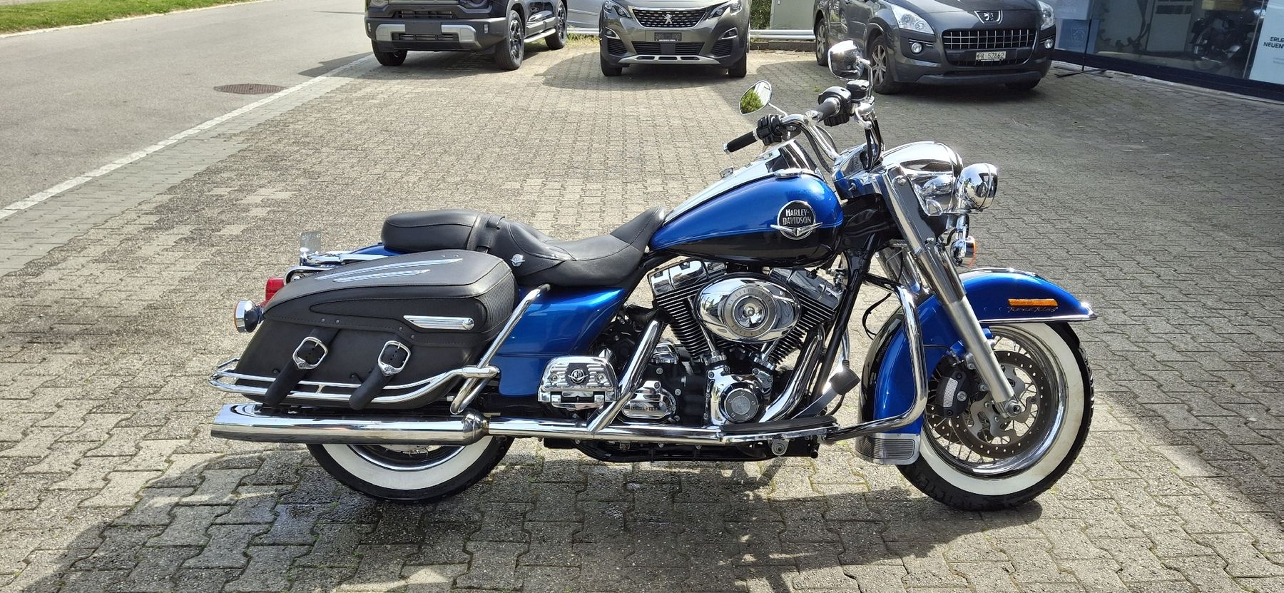 Harley-Davidson Chopper: Harley-Davidson FLHRC Road King – Usato da Wünnewil venduto da Xyz6 1
