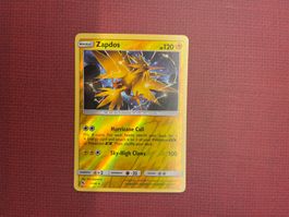 Pokemon Zapdos Reverse Holo Hidden Fates near Mint