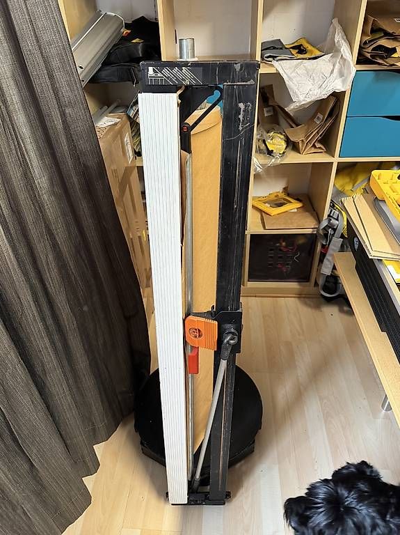 Alle Maschinen: Packpapier Schneidemaschine – Gebraucht aus Rickenbach LU von Postpolo 1