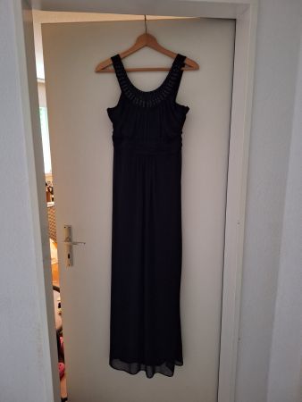 Schickes, langes, schwarzes Kleid - ideal für den Sommer!
