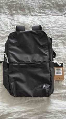 Zaino The North Face nero nuovo con etichette