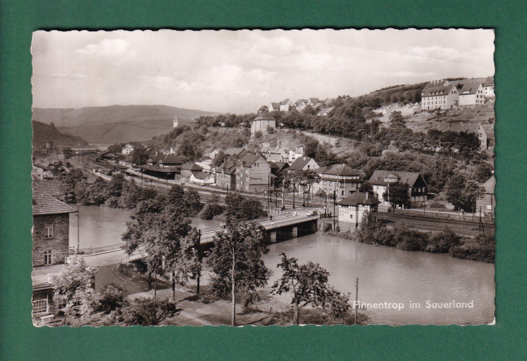 Cartoline postali: FINNENTROP im Sauerland // Falte // – Usato da Pully venduto da nicecards-shop