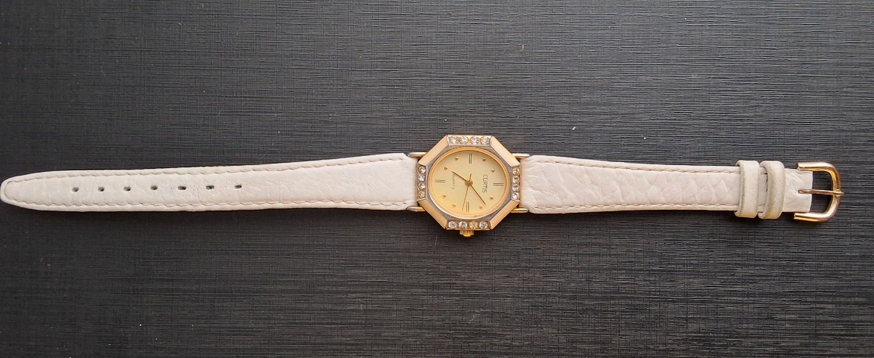 Bracelets: Damen-Armbanduhr CURTIS Quartz – D'occasion à Oftringen par Waltereg