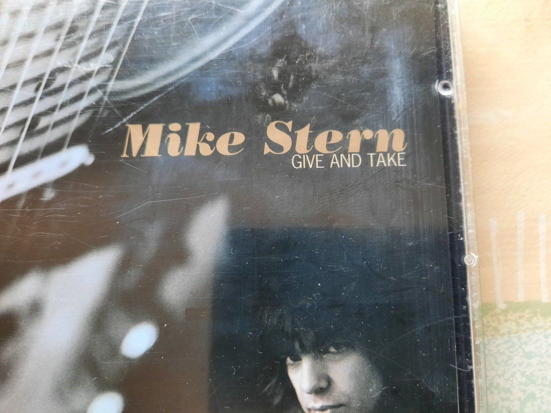 CD: CD Mike Stern - Give and take – Usato da Pully venduto da bro_n52j 1