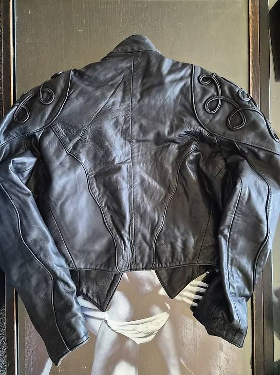 Jacken: Veste cuir  – Gebraucht aus Belmont-Lausanne von mastercheck