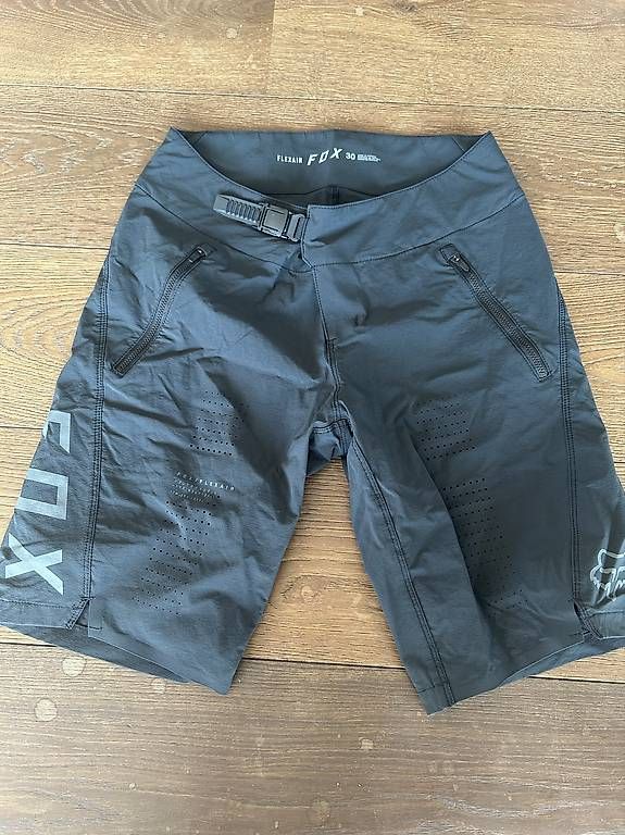 Hosen: Fox Bikeshort Gr. 30 Unisex – Gebraucht aus steffisburg von stefanruoff