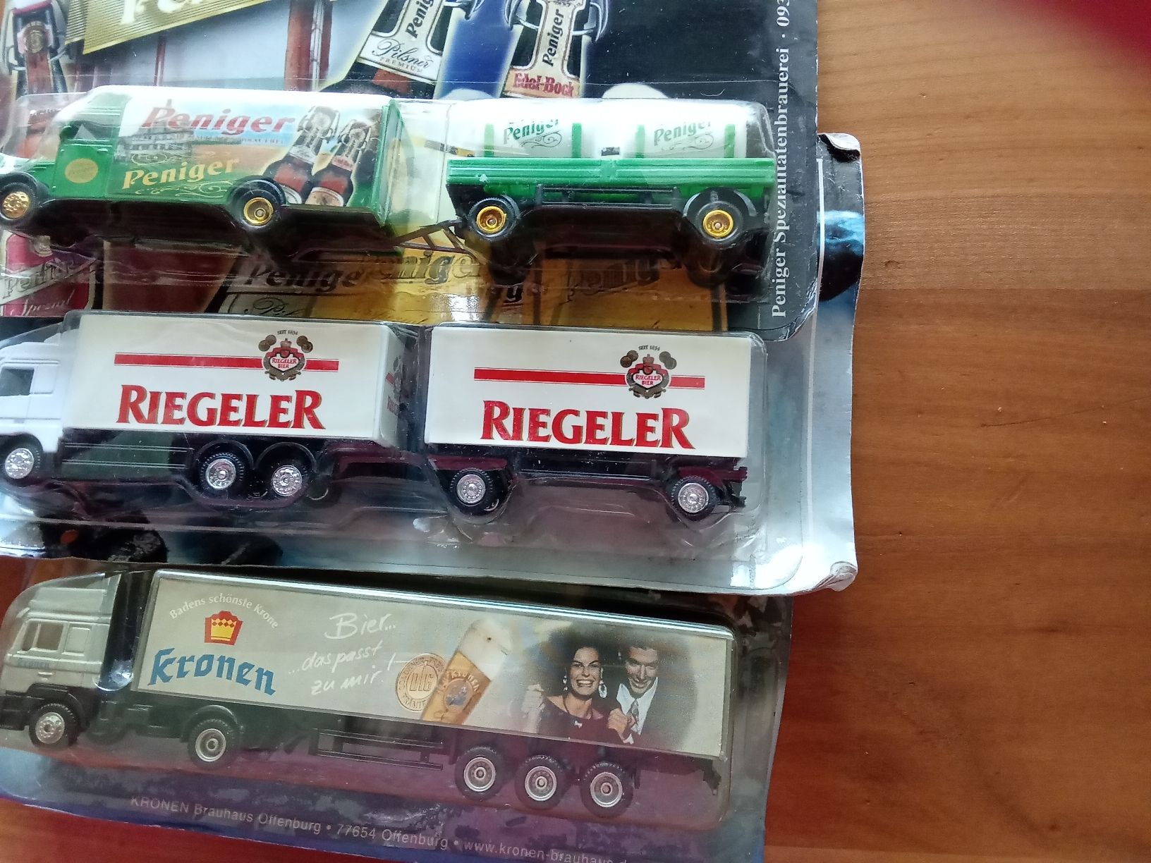 Voitures modèles: 11 Brauerei-Lastwagen – Neuf avec emballage d'origine à Muri BE par Alk 1