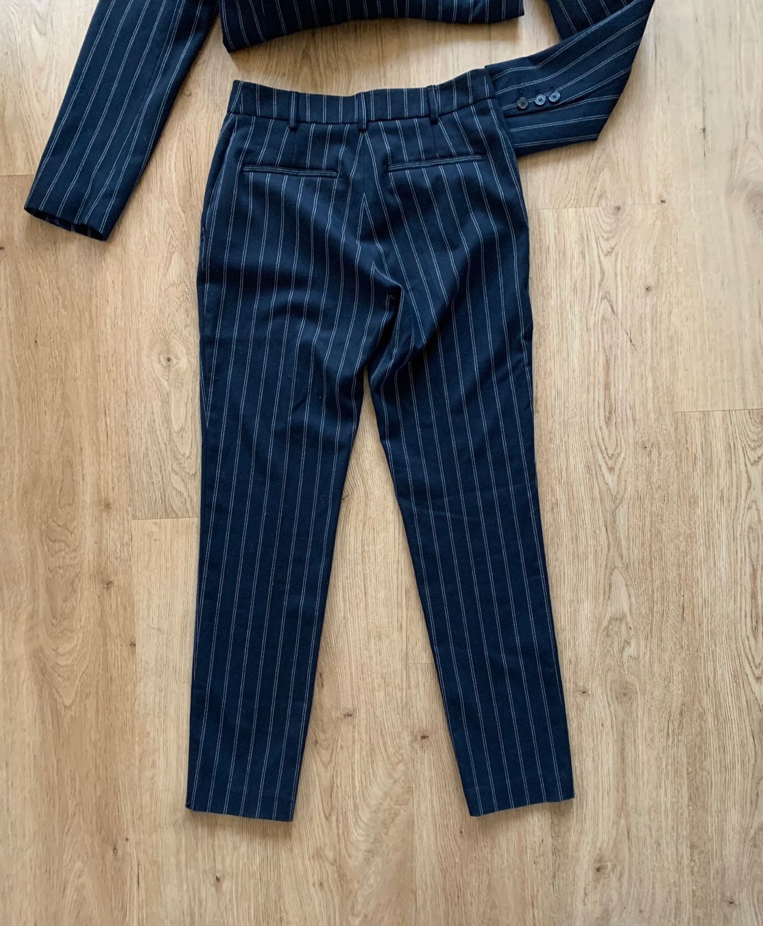 Anzüge & Kostüme: Ensemble costume à rayures bleu marine – Neu (gemäss Beschreibung) aus Genève von rez_c6c6 6